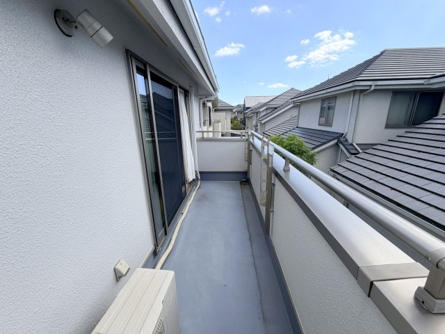 京田辺市山手西２丁目のバルコニー