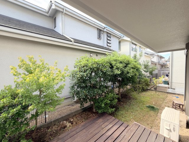 京田辺市山手西２丁目の庭