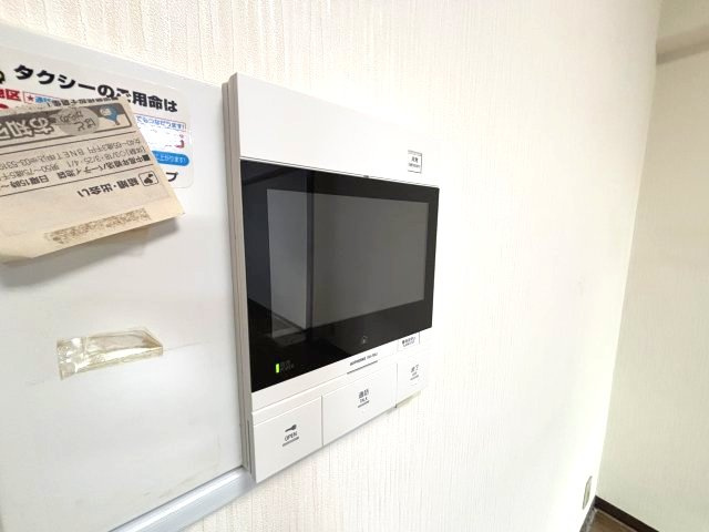 ガーデンシティ狭山壱号館の防犯設備|モニター付きのインターフォンで、安心・安全♪