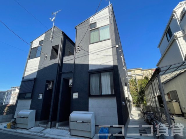 板橋区三園２丁目のアパートの外観