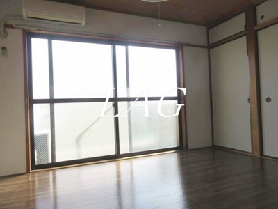 【居間・リビング】 | 立石プレイス | 洋室のお部屋です。
