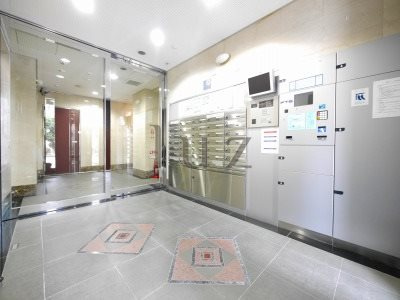 グリフィン横浜山下町のエントランス