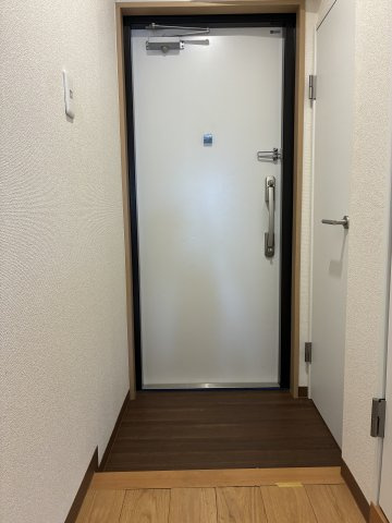 咲見町ハイツの玄関|シューズボックス付きの玄関です。