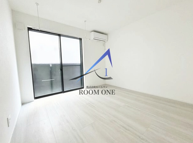 クラウンパレスの居間・リビング|洋室のお部屋です。