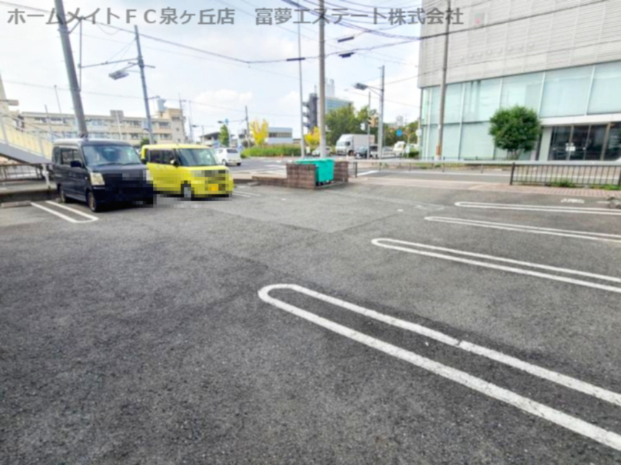 シャンドフルールの駐車場