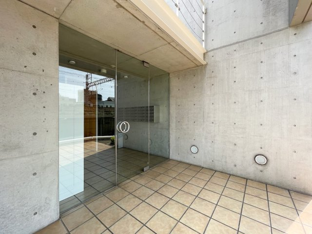 G - CUBEのエントランス