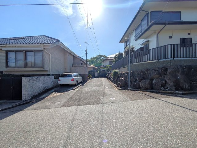 和の趣を感じられる家　６LDKの前面道路含む現地写真|前面道路