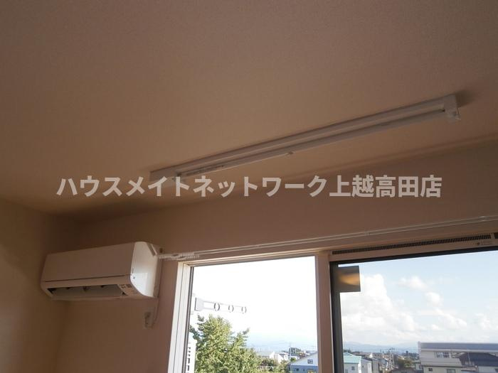 ピュア・リリアス Ⅱの展望|室内物干し