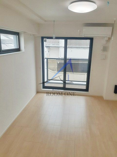ウエスト　シックスの居間・リビング|洋室のお部屋です。