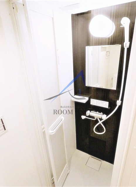 ＴＨＥ ＲＯＯＭ’Ｓ大森町駅前の浴室|シャワールームです。