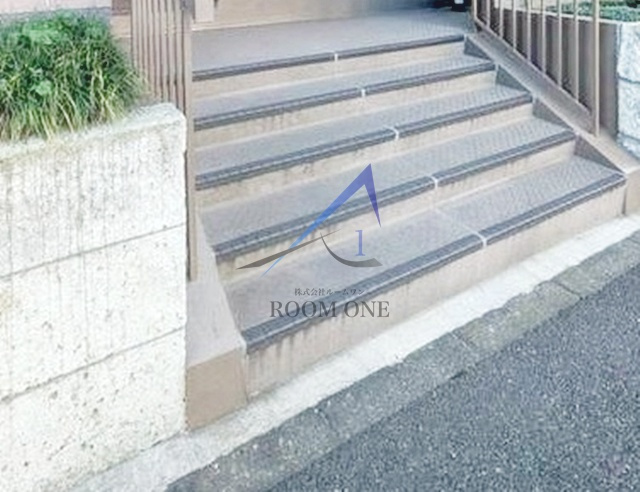 自由が丘フラワーマンションのエントランス|エントランスです。