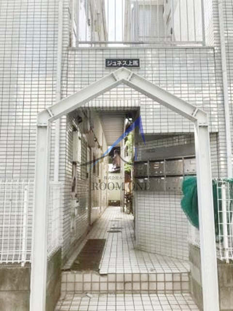 ジュネス上馬のエントランス|エントランスです。