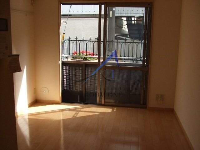 ハイネス中目黒の居間・リビング|洋室のお部屋です。