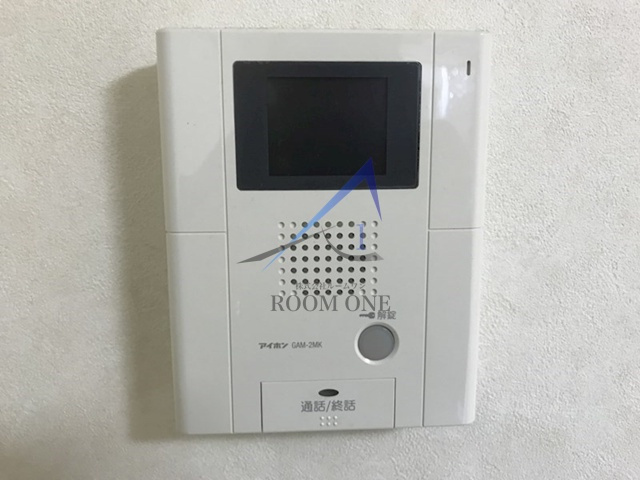ジュネ三軒茶屋 のセキュリティ|モニター付インターホンです。