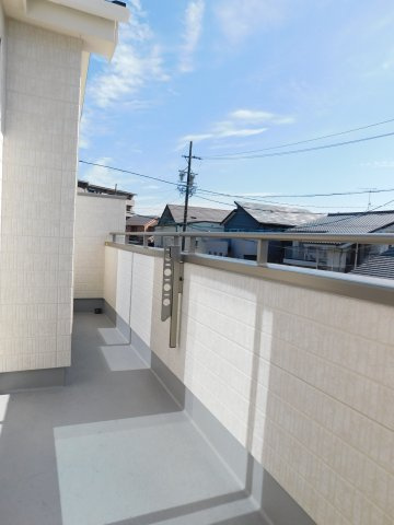 名古屋市緑区黒沢台１丁目の新築一戸建のバルコニー|◇バルコニー◇　　南面で陽当り良好なワイドバルコニー♪　２部屋から利用可能♪