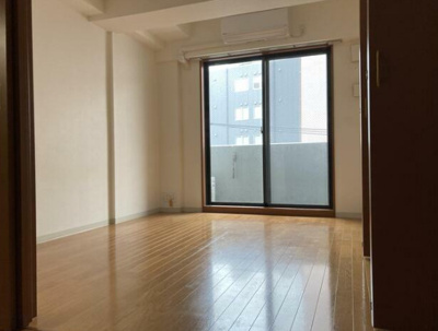 【居間・リビング】 | アゼリア品川 | 6帖のお部屋です。
