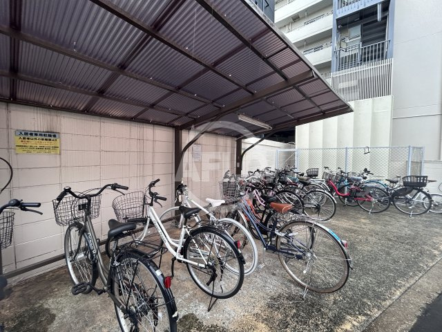 有馬パレス西中島のその他|駐輪場