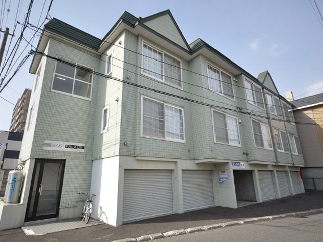 イーストパレス