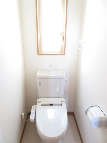 【トイレ】 | コーポ亀川中央 | 別室の写真となります
