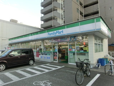 ファミリーマート 513m