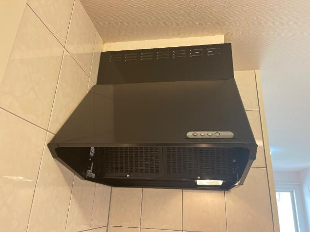 サニーヒルズのキッチン|シロッコファン