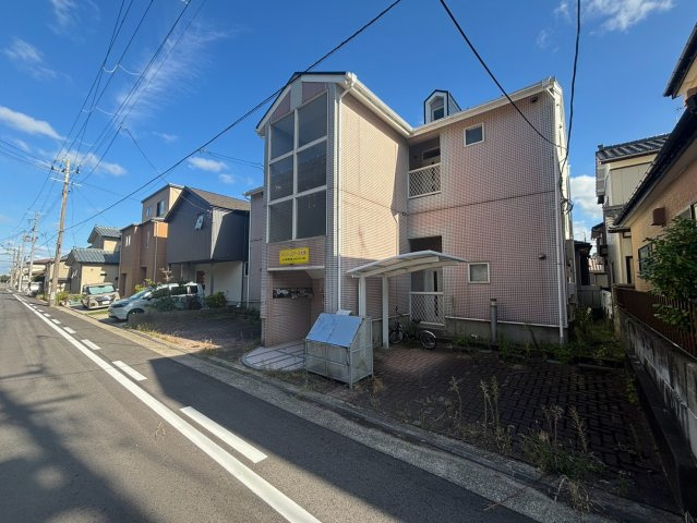 中央区文京町 2700万円の前面道路含む現地写真