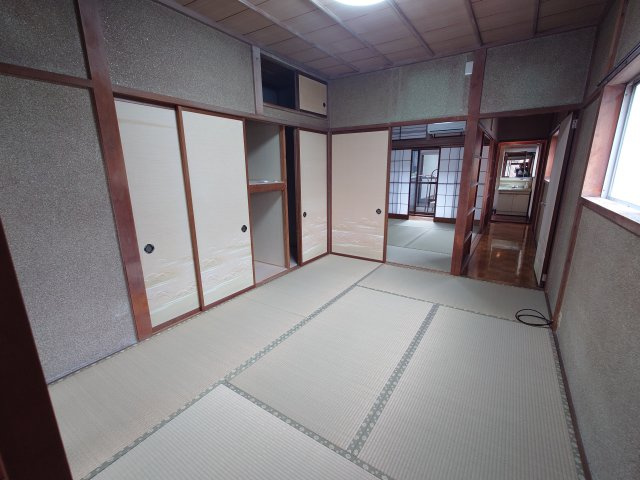 東岩瀬町貸家の和室