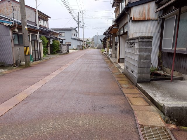 東岩瀬町貸家のその他|前面道路