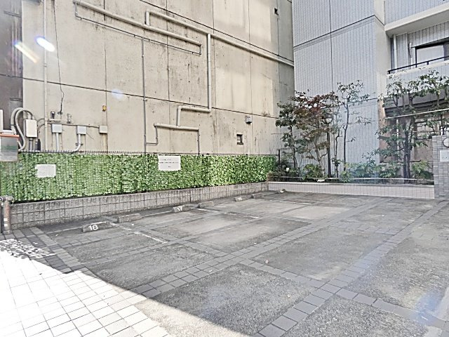 マ・メゾン白金の駐車場|駐車場に車を止められます