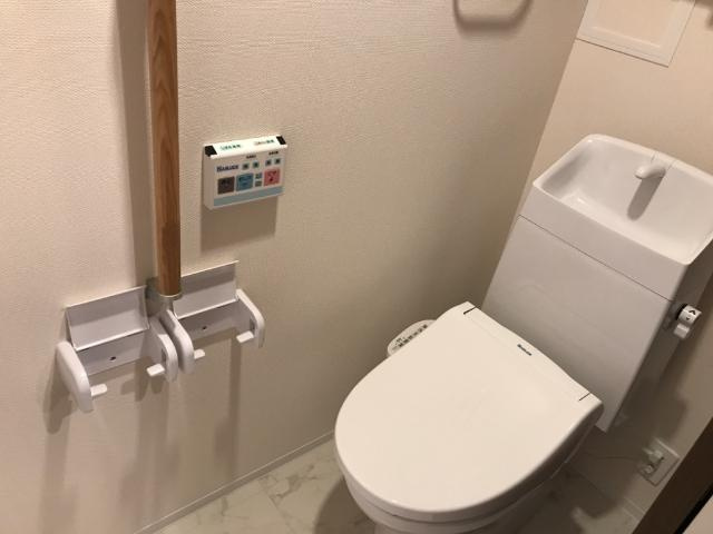 けやきアパートメントのトイレ|シャワー付トイレ