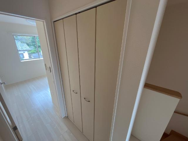 エンタープライズ　ガーデンの収納|廊下収納
