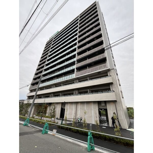 スプランディッド大阪EASTの外観