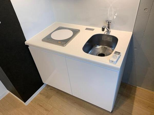 ＣＯＣＯＦＬＡＴ下北沢のキッチン