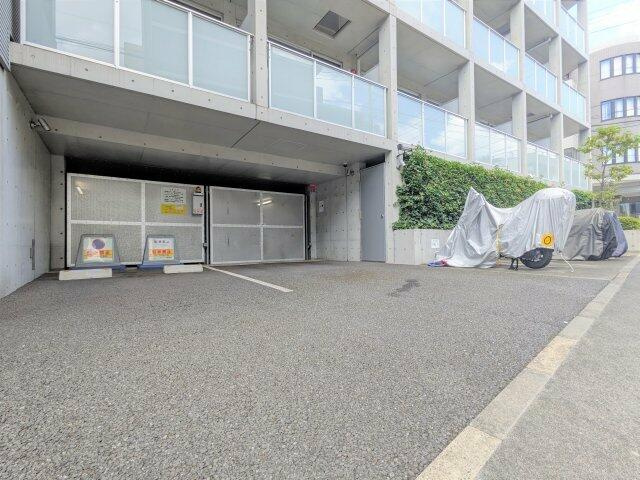 プレミアムキューブ元代々木の駐車場