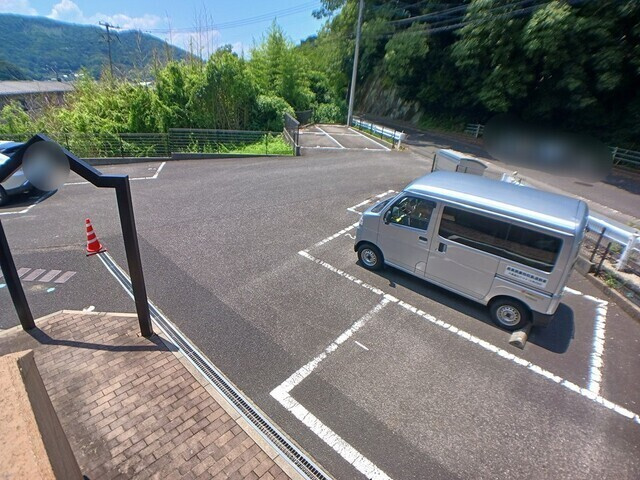 ライブリーベスト・かつらぎの駐車場
