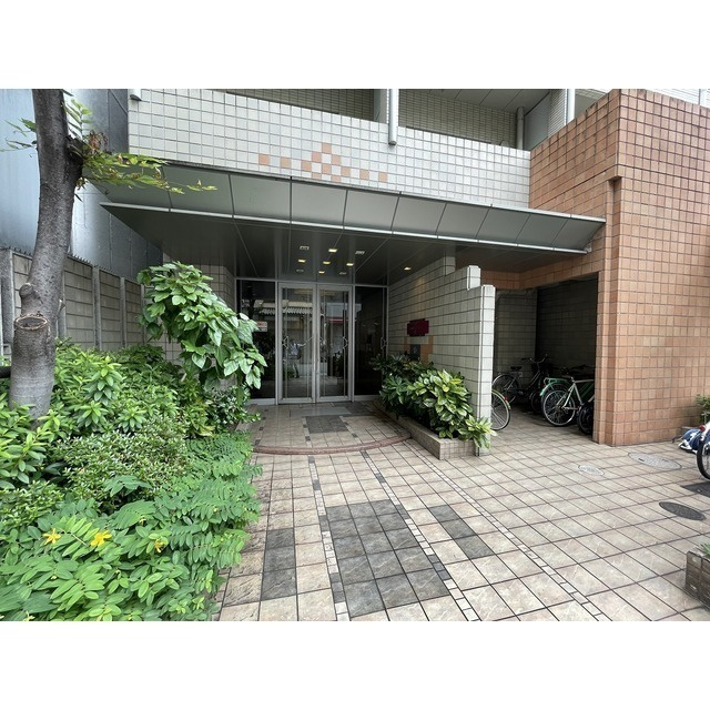 コンフォートレジデンス御堂筋本町のエントランス