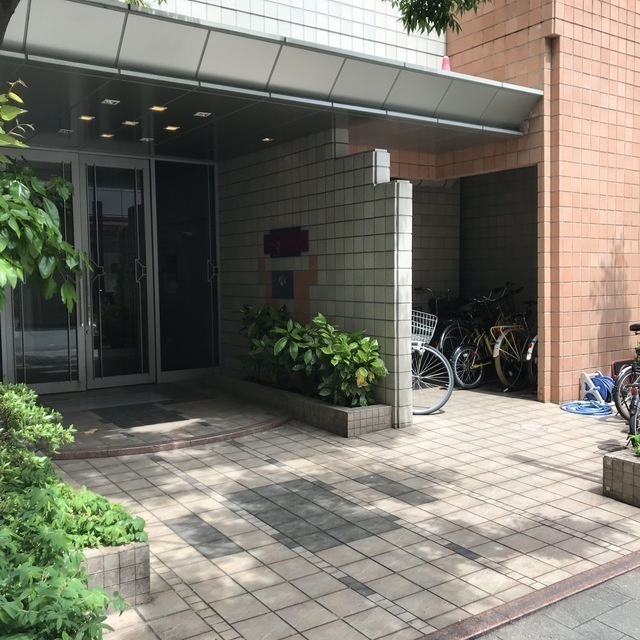 コンフォートレジデンス御堂筋本町のエントランス
