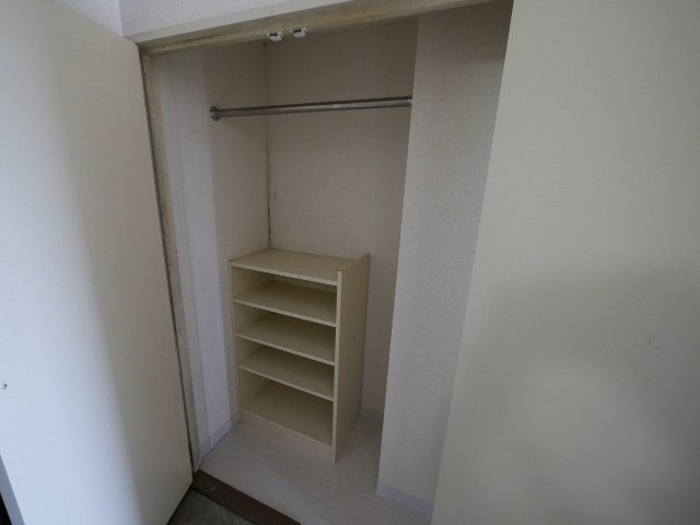 パークアベニュー椎木の収納|別部屋の写真を掲載してます。