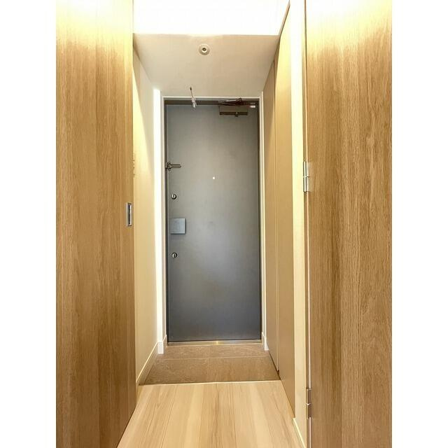 Ｖｉｌｌａ　Ｃｒｅｓｔ　Ｈｉｇａｓｈｉ　Ｕｅｎｏ(ヴィラクレストヒガシウエノ)の玄関
