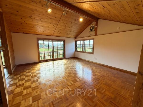 前橋市上泉町中古一戸建ての洋室|２面採光の明るい洋室です