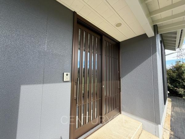 前橋市上泉町中古一戸建ての玄関