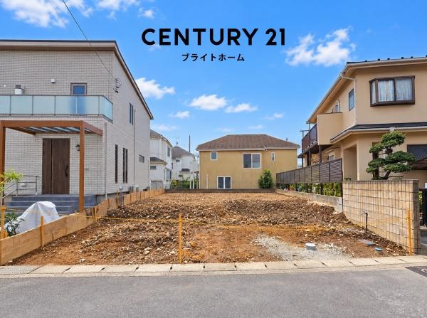 横浜市旭区万騎が原の新築一戸建の外観|同仕様物件もご案内をさせて頂きます。
お車でご自宅まで送迎承ります。