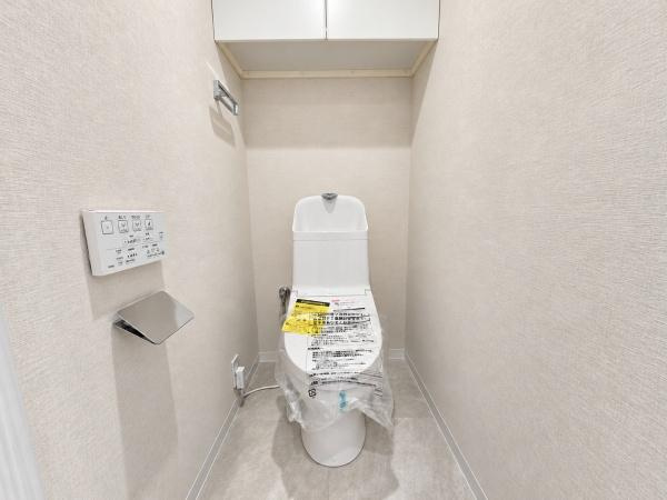 リステージ三ツ池公園のトイレ|清潔感のある内装のすっきりとしたデザインのトイレです。
水周りが綺麗だと安心ですね。
