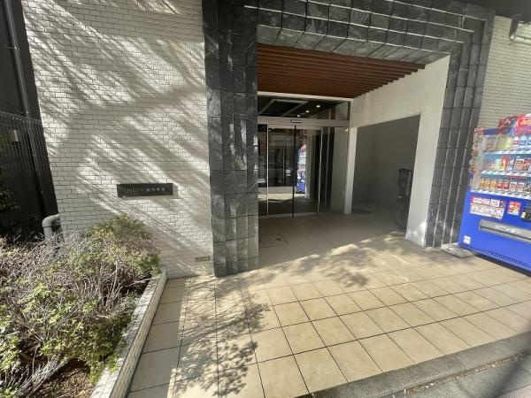 リヴシティ駒沢大学のエントランス