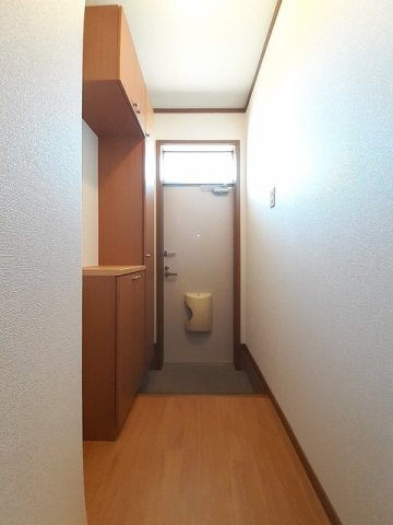 グランディールⅣの玄関|ゆったりとした玄関です