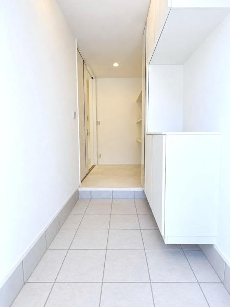 鎌倉市二階堂の中古一戸建の玄関
