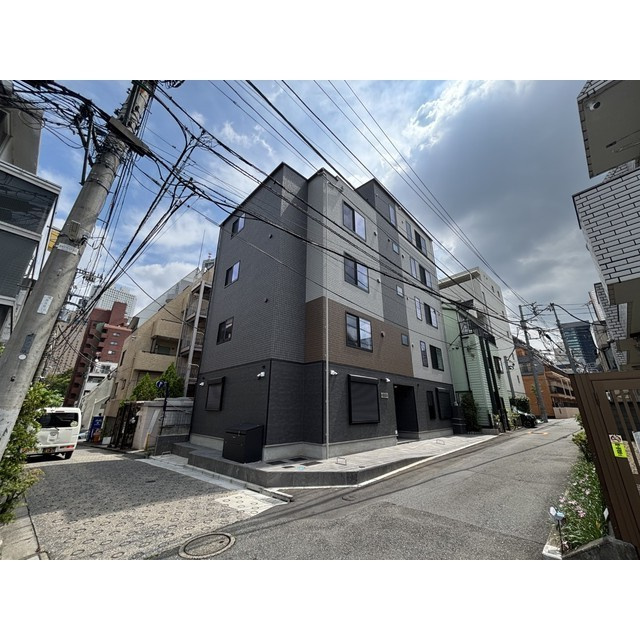 ルネコート西新宿五丁目Ⅲの外観