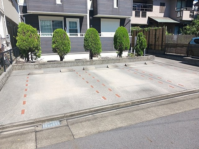 ツインベルの駐車場