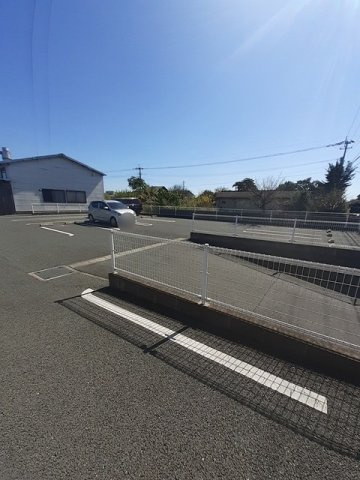 ボイス・シャンブルの駐車場