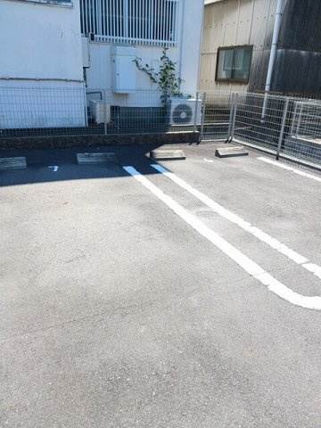 ブローテの駐車場